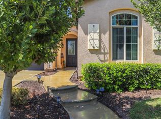 11337 N Via Verona Way, Fresno, CA 93730