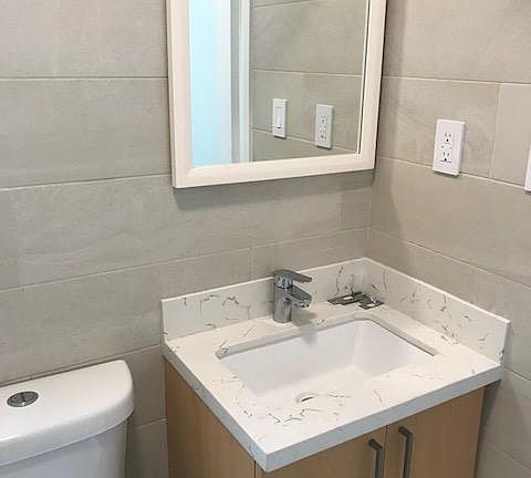 3rd image of 1119 Webster St APT 4