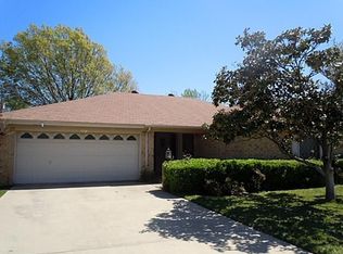 2413 Westpark Way Cir, Euless, TX 76040