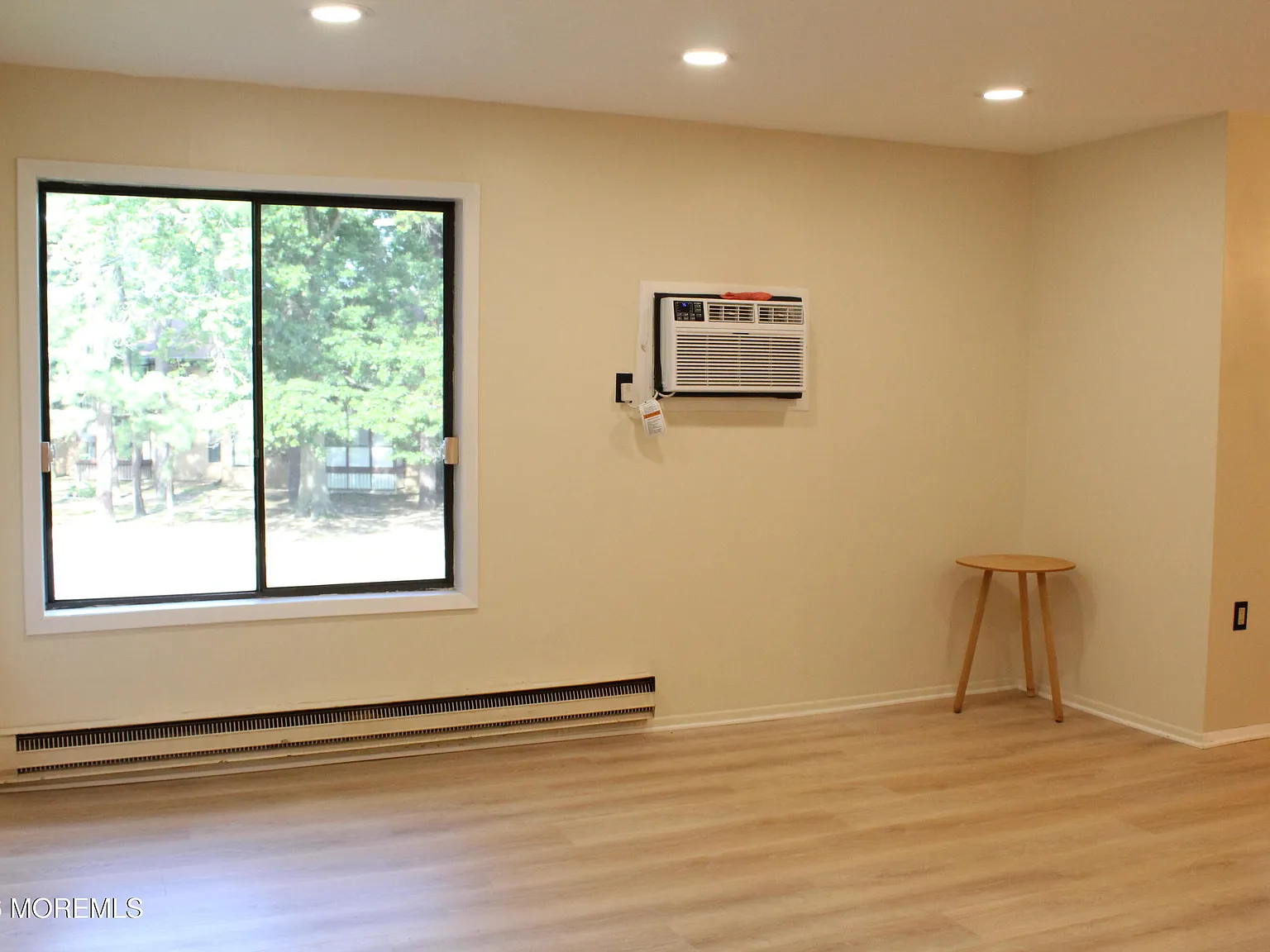 2 bed, 1130 sqft, $2,100 — Photo 4