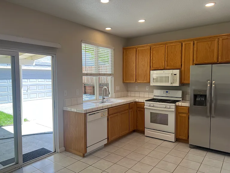 582 Mural Ln #A — Photo 11