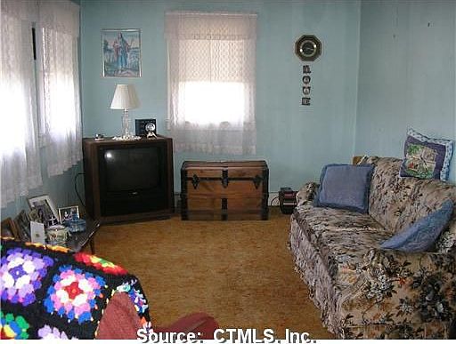 5th image of 56 Hyde Ave