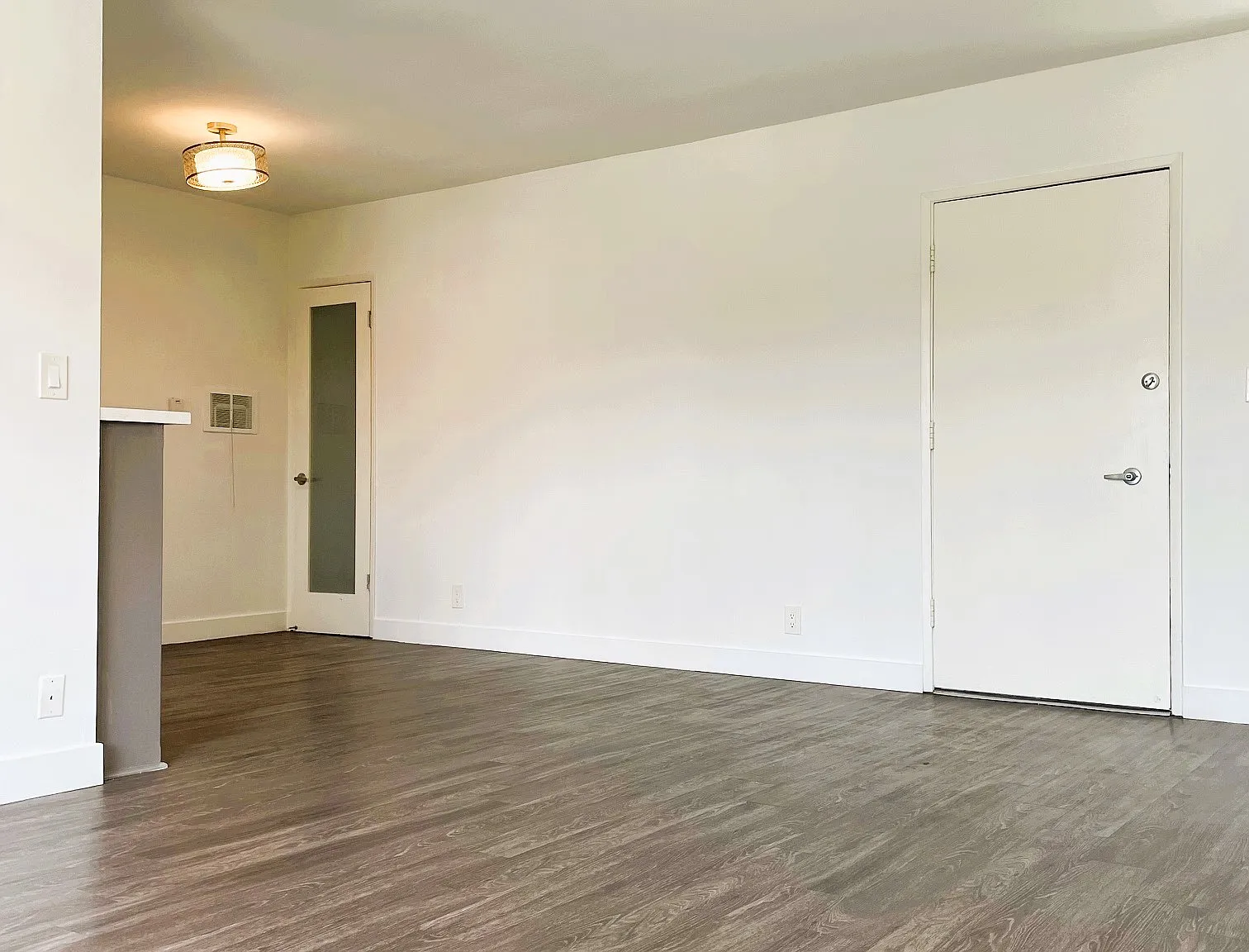 1 bed, 700 sqft, $1,800 — Photo 1