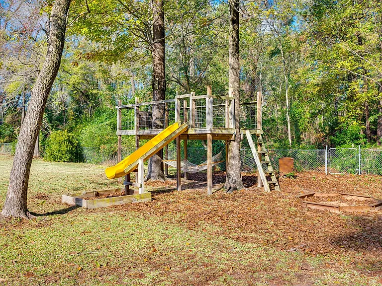 215 Perryman Rd — Photo 42
