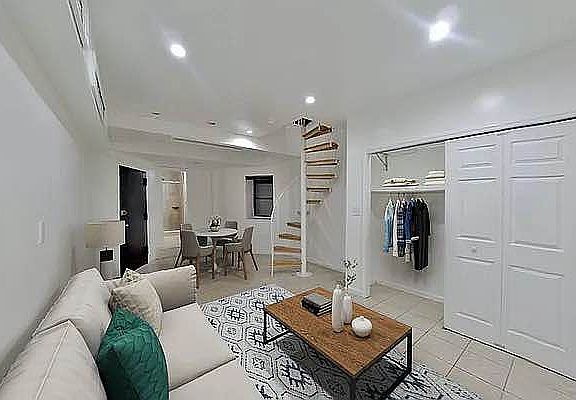 4th image of 104 Suffolk St #3A