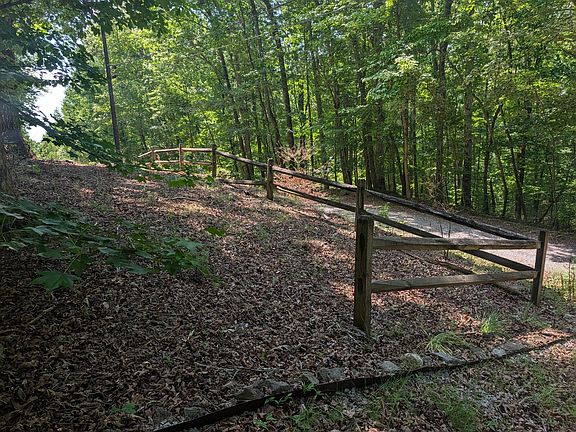 3rd image of 190 Fawnwood Dr