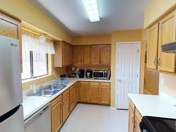 QKUXR6SeMZC - Kitchen(1)