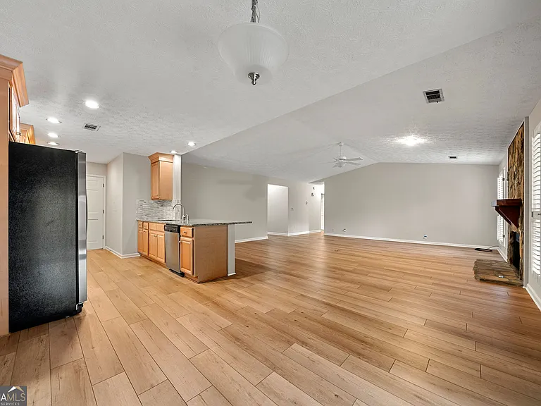 503 Waterwood Bnd — Photo 14