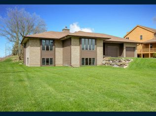 N6502 Shorewood Meadows Dr, Lake Mills, WI 53551