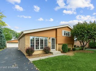 4304 Adeline Dr, Oak Lawn, IL 60453