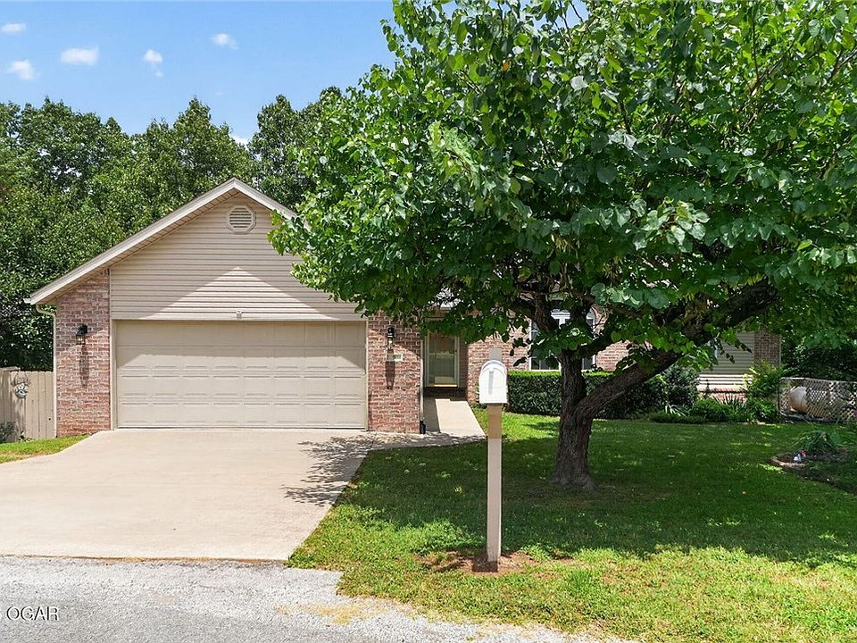 1st image of 9 Harrington Cir