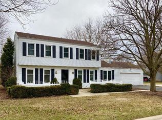 1 Bedford Ln, Geneva, IL 60134