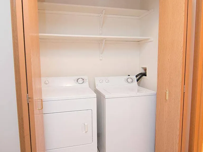 Northbrook Apartments — Photo 95