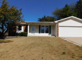 120 Sutters Mill Rd, Saint Peters, MO 63376