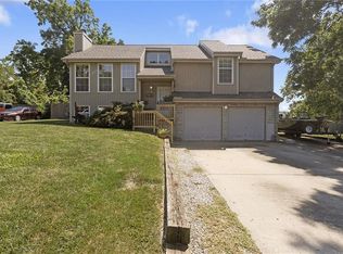 9013 W 48th Ter, Merriam, KS 66203