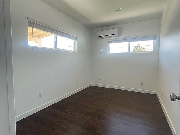 4th image of 31 S Lee Ct