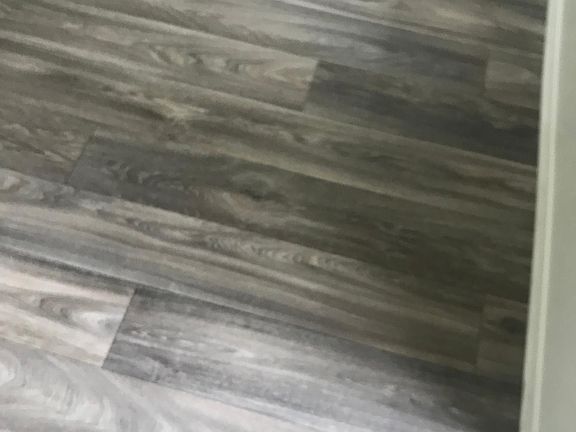 Flooring color