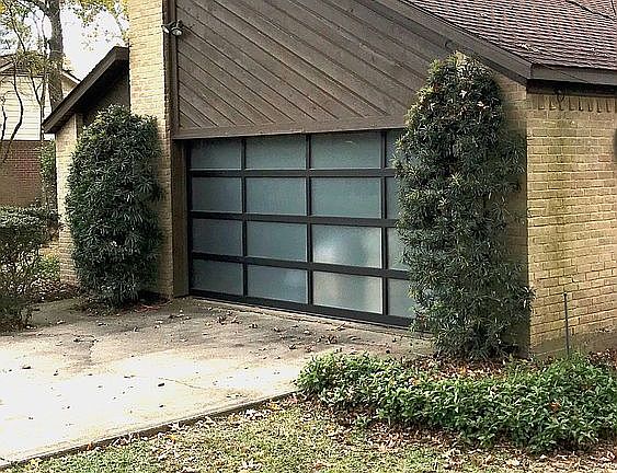 2nd image of 422 Rolling Hills Dr