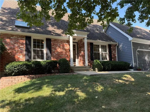 8018 Alden St, Lenexa, KS 66215