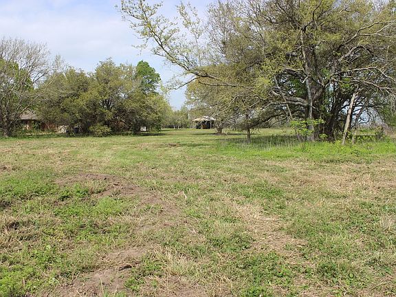 2nd image of 852 County Road 303