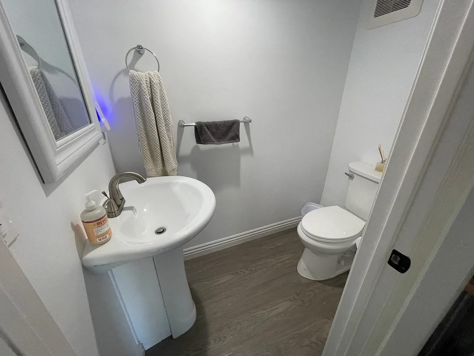 3 bed, 1.5 bath, $3,450 — Photo 4