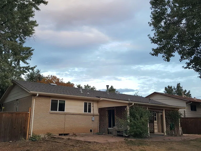 975 McIntire St — Photo 13