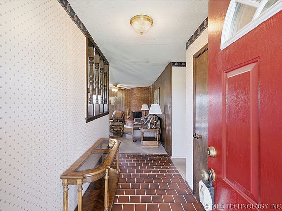 5th image of 7707 E 57th St S