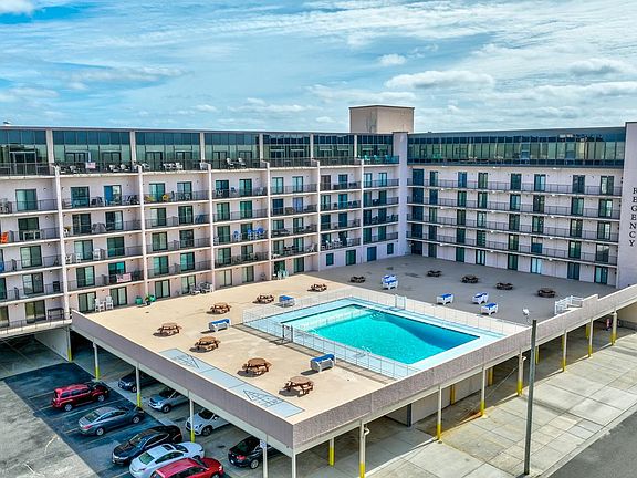 2nd image of 500 Kennedy Dr #708