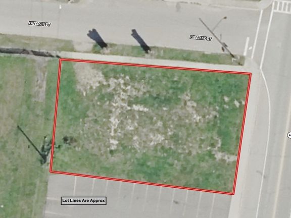 2nd image of 421 Main St
