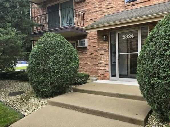5324 Waterbury Dr APT 1506, Crestwood, IL 60418