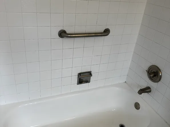 11925 1st Ave S #107, Seattle, WA 98168