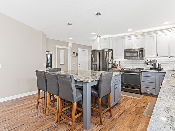 5th image of 898 Brentwood Cir
