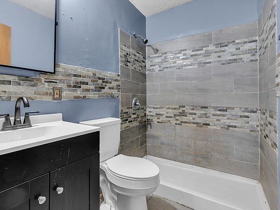 11th image of 1397 Gill Ave