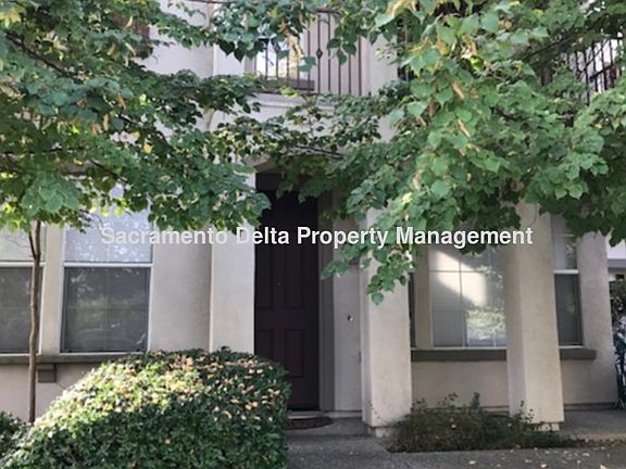 3rd image of 2512 Serenata Way
