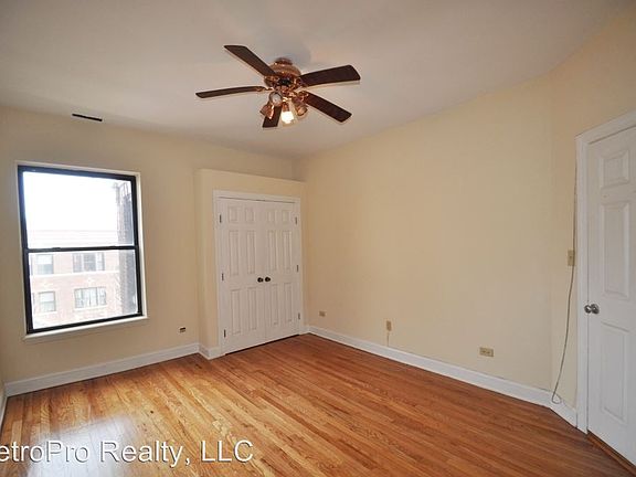 4th image of 5202 S Woodlawn Ave #3