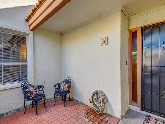 4th image of 2433 W Eugie Ave