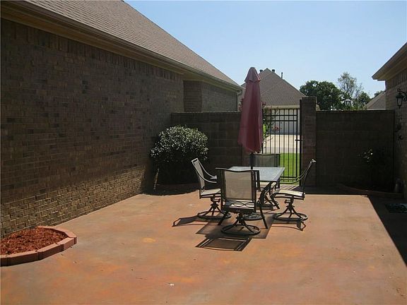 2nd image of 4712 Willowridge Way