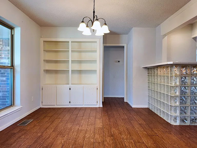 225 N Tunbridge Rd — Photo 36
