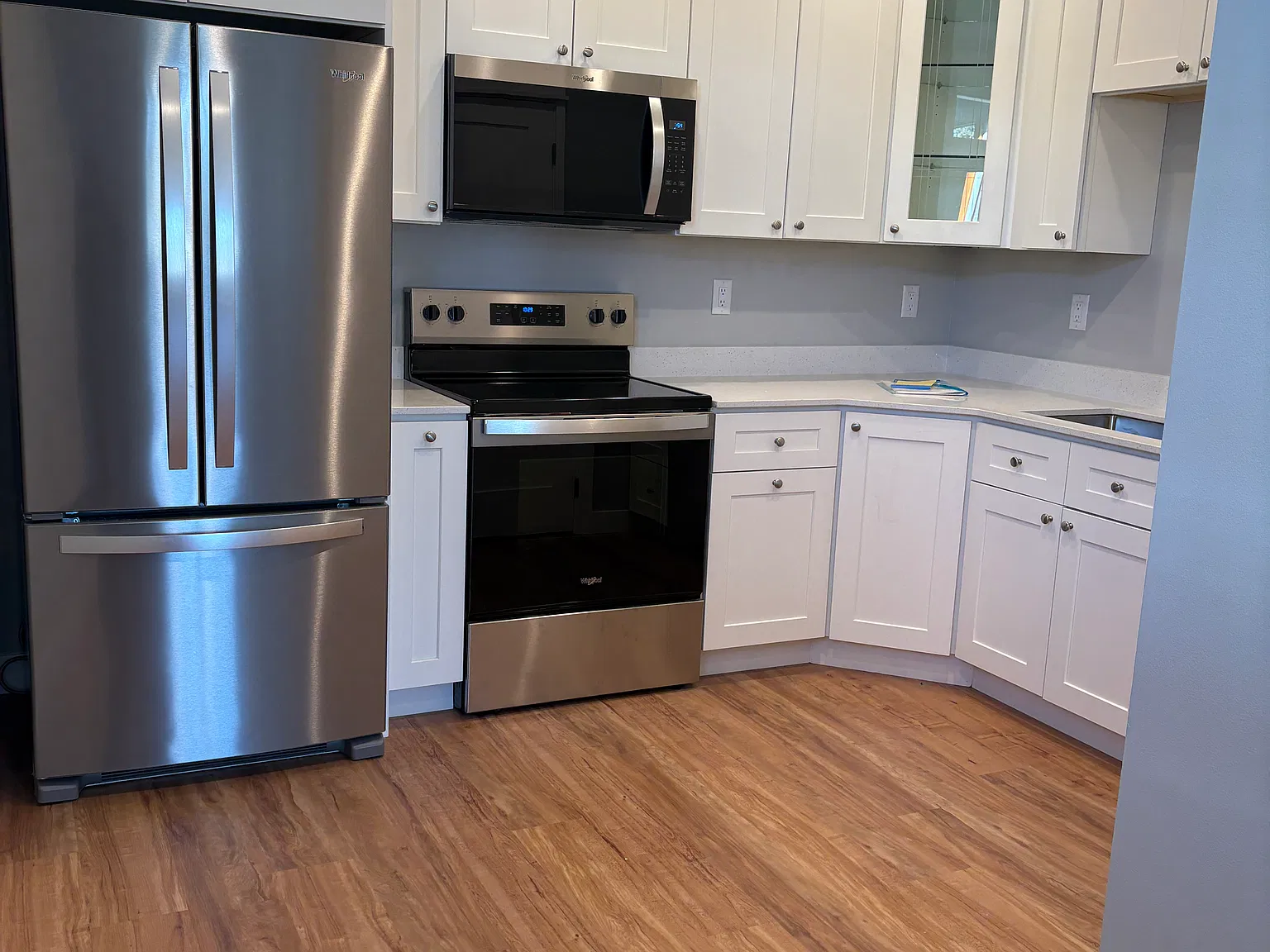 1 bed, 576 sqft, $1,900 — Photo 2