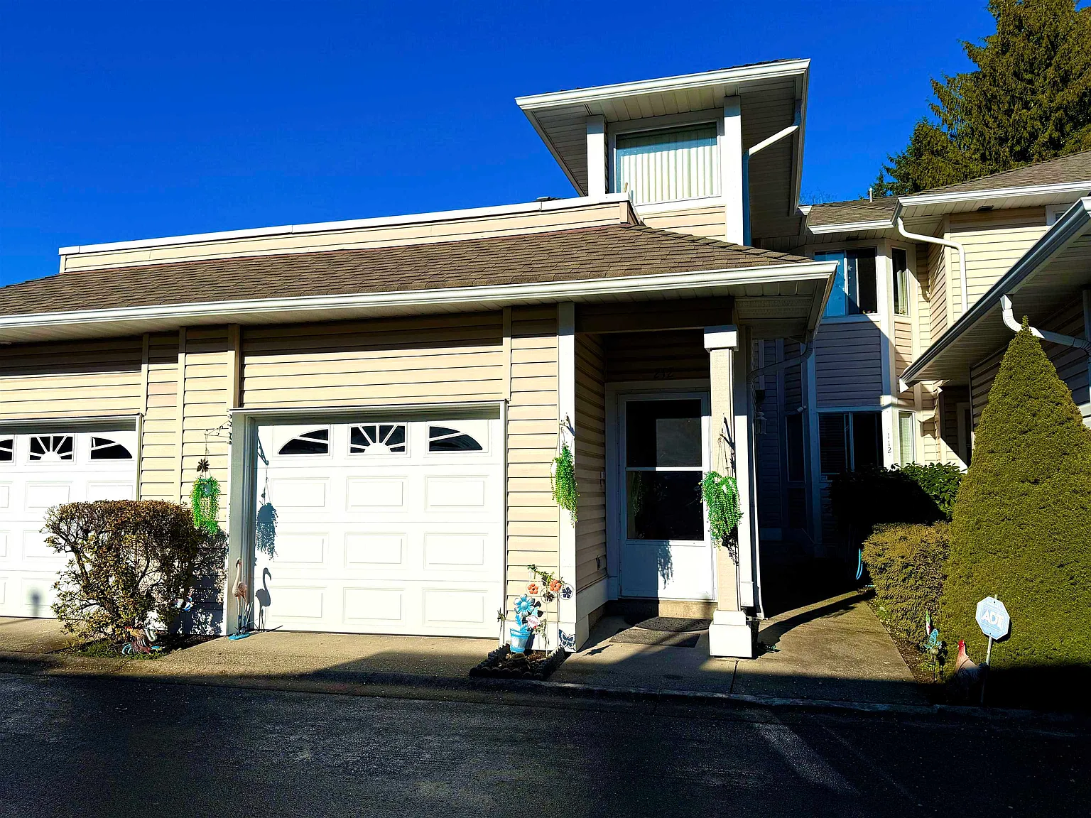 9310 King George Blvd #212 photo 1