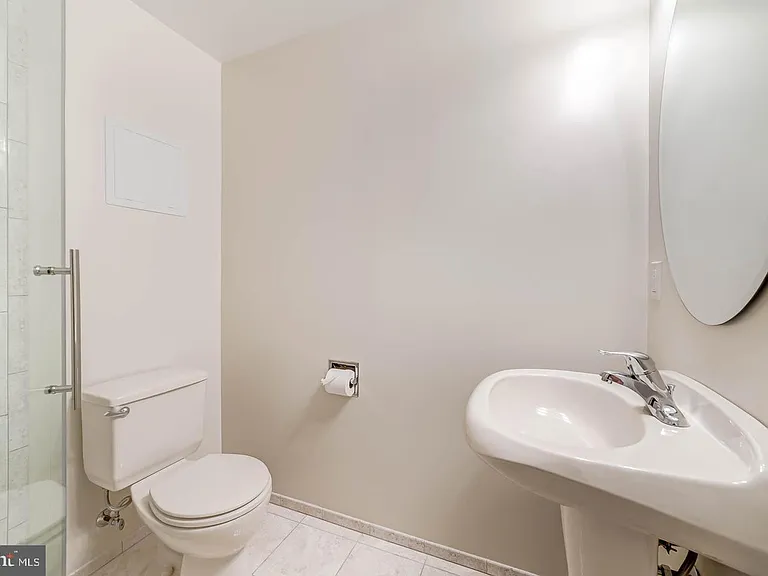 7208 Burton Hill Ct — Photo 24