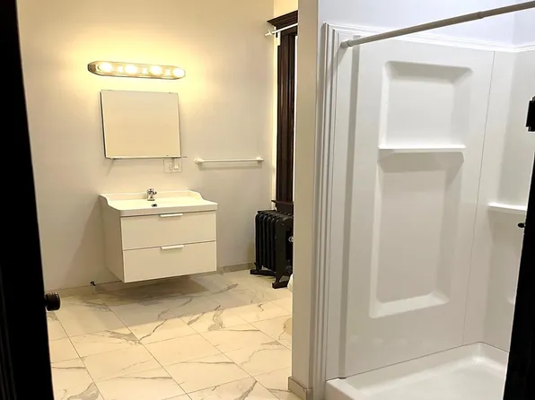 77 Sanford Place image 11 of 29