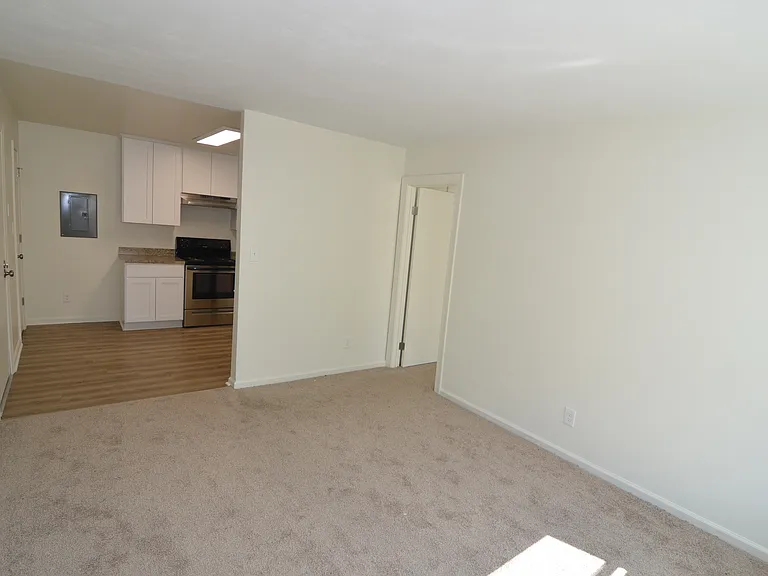 4661 S Cape Henry Ave #B — Photo 6