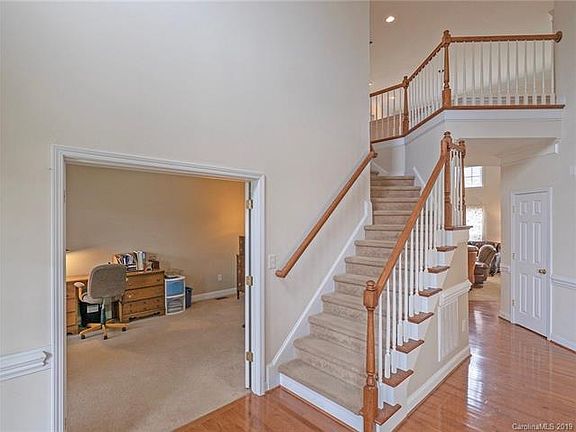2nd image of 522 Fairwoods Dr