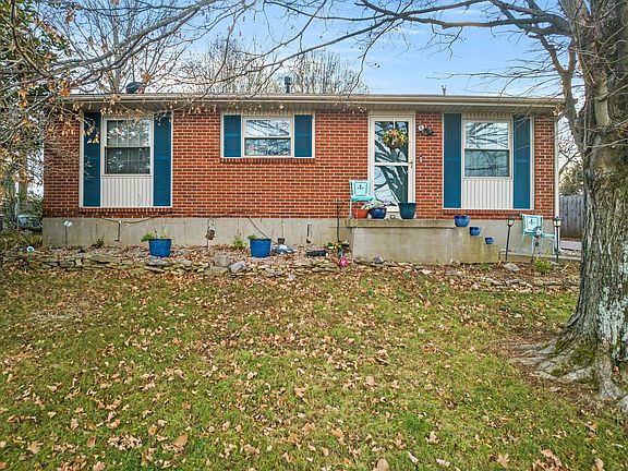 3rd image of 356 E Tiverton Way