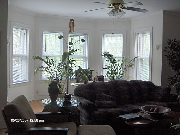 2nd image of 4920 N Hoyne Ave APT 1