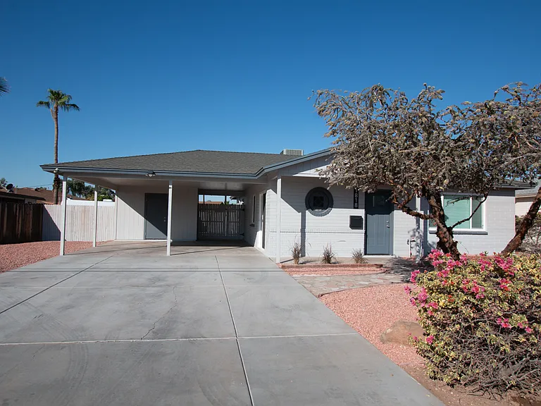 Carport & driveway