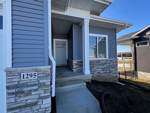 2nd image of 1295 Berkshire Ln
