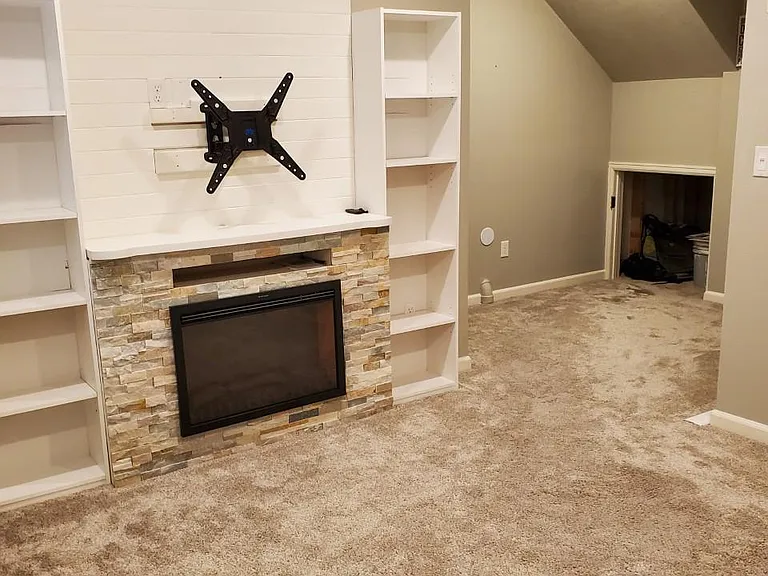 6977 Isabell Ln — Photo 11