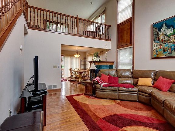 3rd image of 84 Sunset Cove Cir